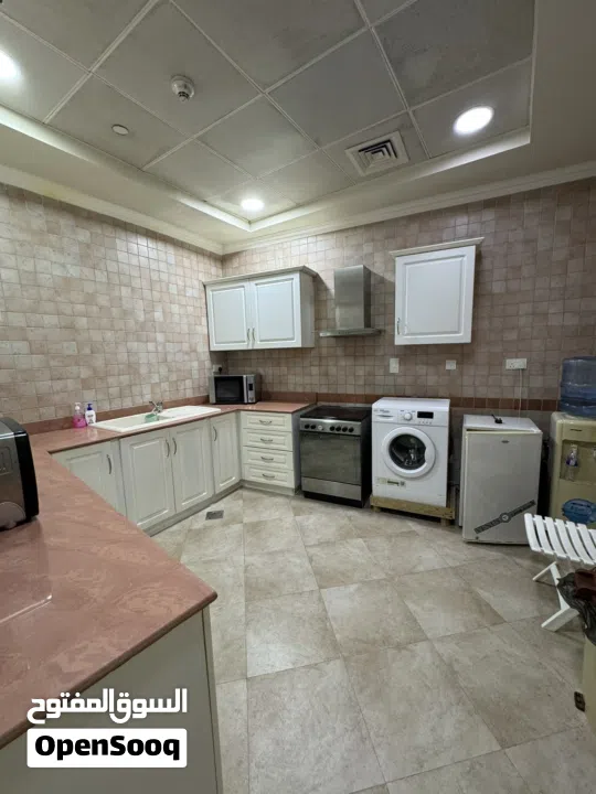 فرصة عقارية للبيع شقة مميزة في فندق 5 نجوم في الحمرا مقابل لمبنى الكازينوا الجديد