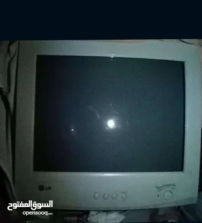 كمبيوتر LG للبيع شاشه كيسه صب وسماعات