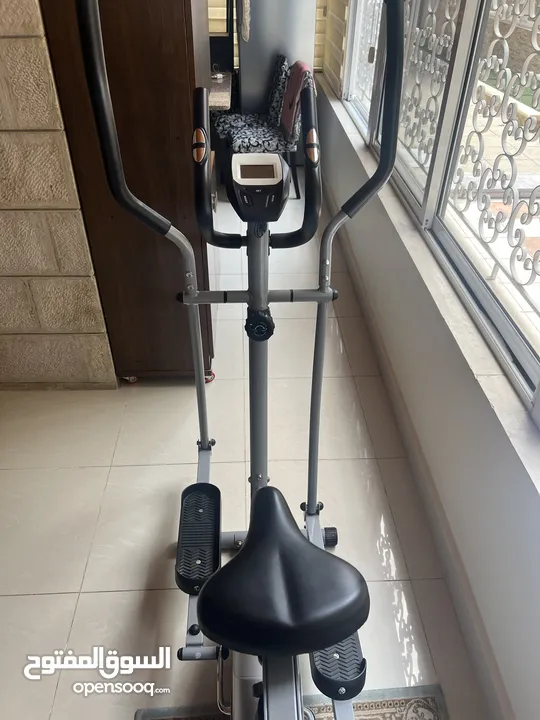 جهاز رياضي (دراجه رياضية وكروس للأرجل)