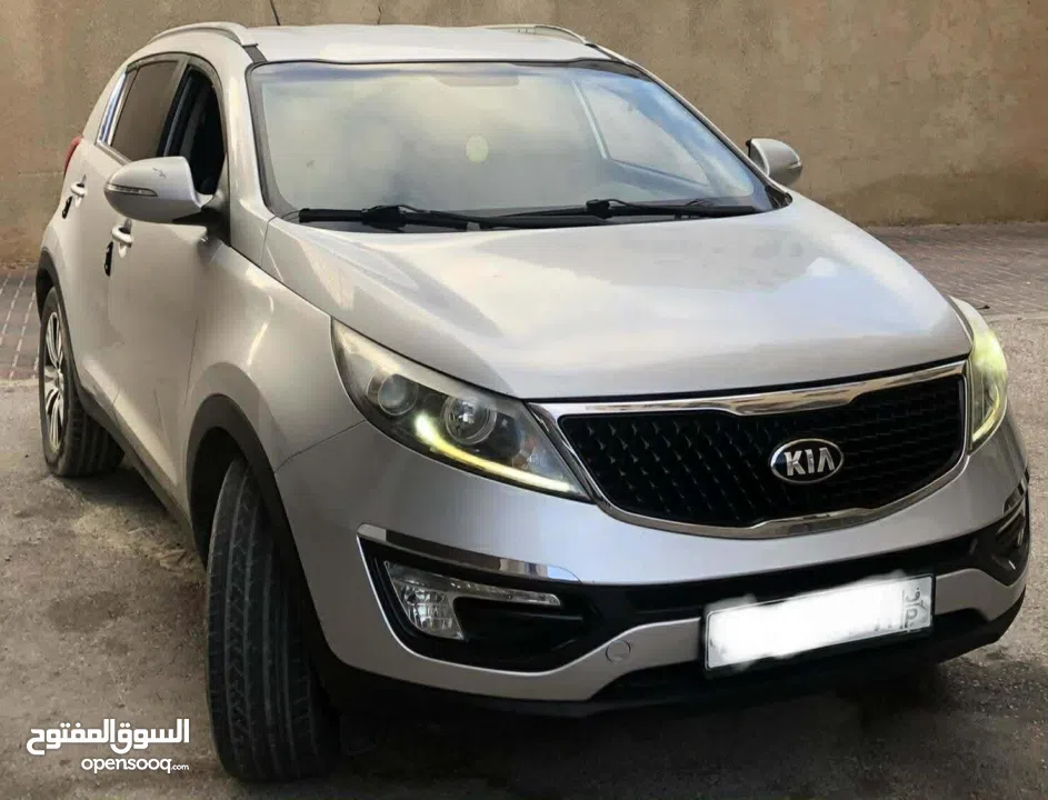 كيا سبورتاج 2015 في الرخصة للبيع كاش او بدل فحص ممتاز دهان 3 قطع فقط تنازل مباشر 4*4