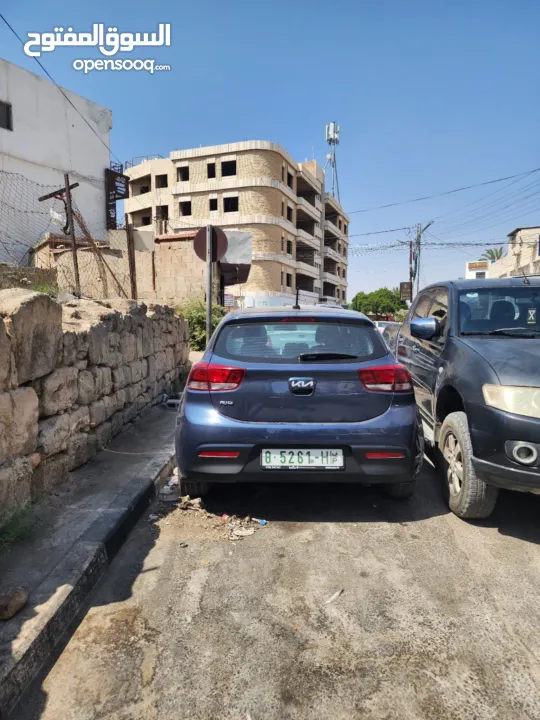 سياره اصل شركه ومعها كفاله3 سنوات