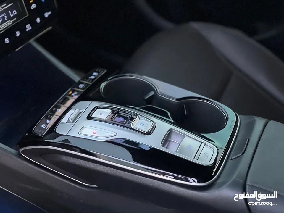 هونداي توسان /2022 فل الفل بدون فتحة سقف  2x4 ///240Hp بنزين + كهرباء  ( Haybrid) 1600cc