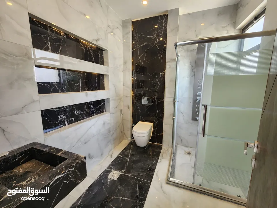 شقة فارغة للبيع بالقرب من دير غبار - ref : 14588