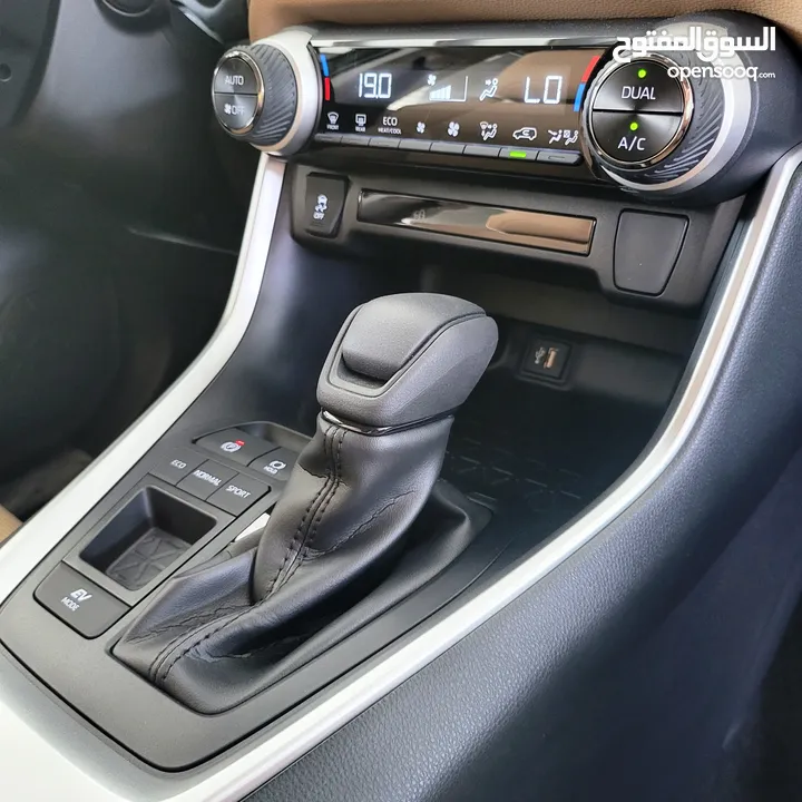 TOYOTA RAV4 LE 4X2 HYBRID -2024  تويوتا راف فور  2024-صنع ياباني