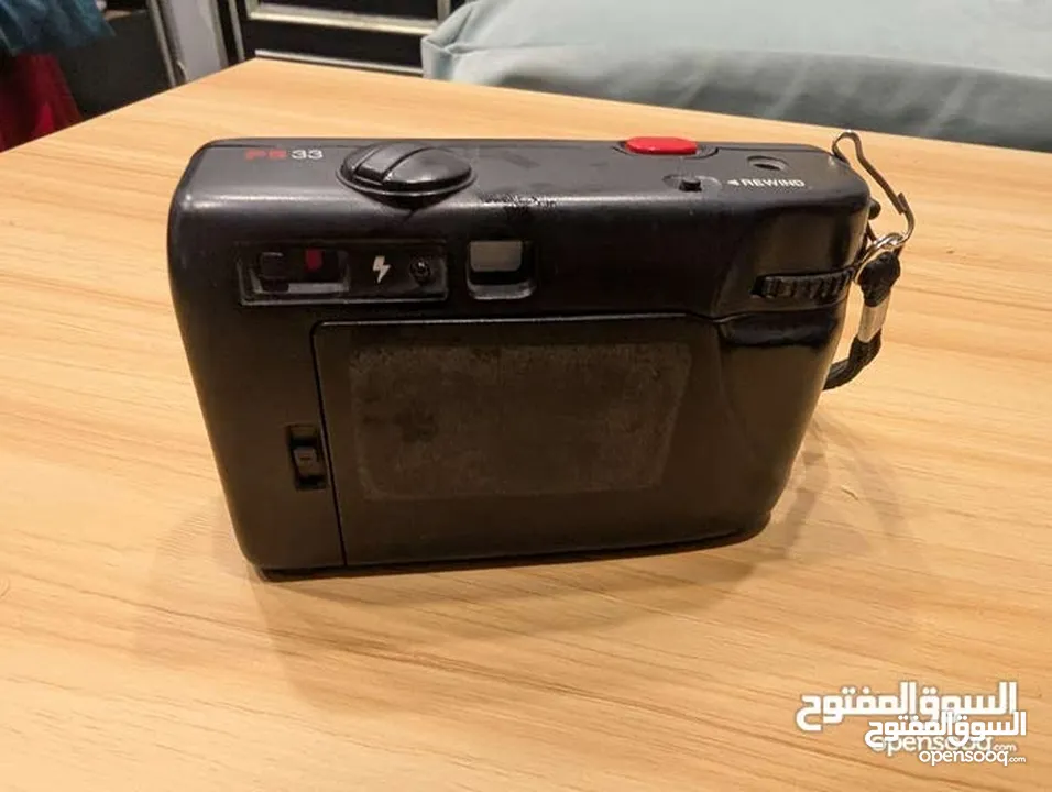 كاميرات قديمة للزينة فقط. ..