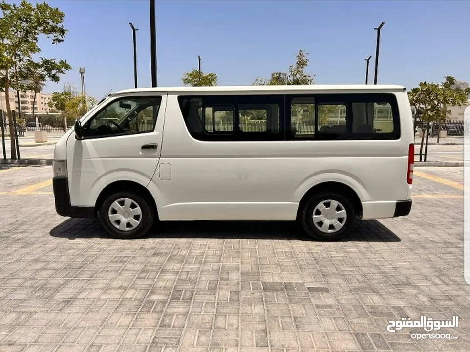 Toyota Bus For Rent باص للإيجار