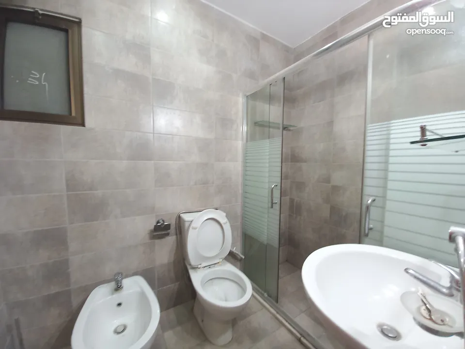 Unfurnished Apartment For Rent In Al Swefiyeh  ( Property 33702 )-174776196