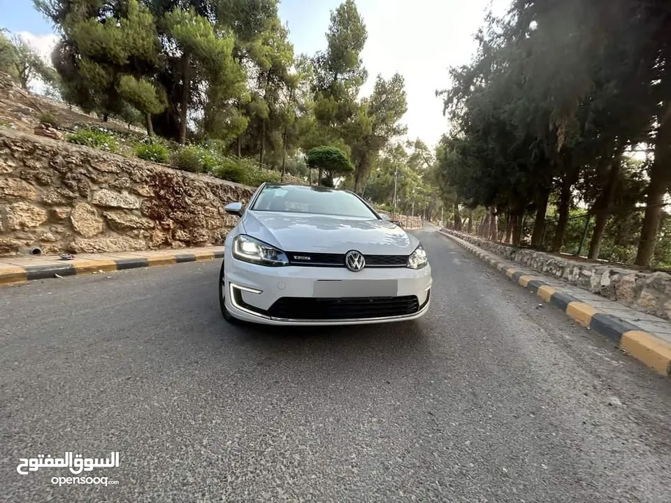 جولف (عدد2) 2020 ممشى 21000  وممشى29000 الف  فحص كامل    سيارات جمرك حره