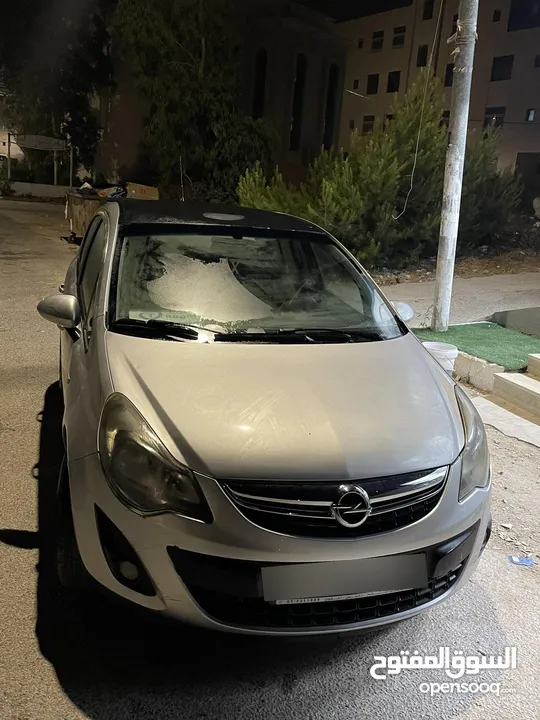 اوبل كورسا للبيع موديل 2014  جير عادي مطور 1400  سياره بالصلاه على النبي  اقتصادية جدا