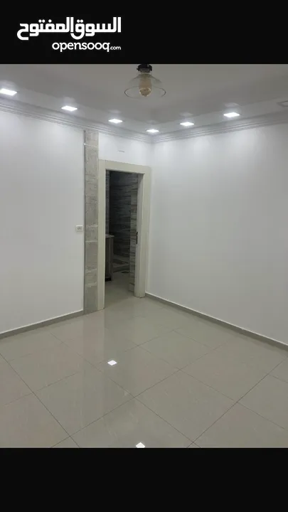 شقه للبيع وسط البلد مع مدخل مستقل