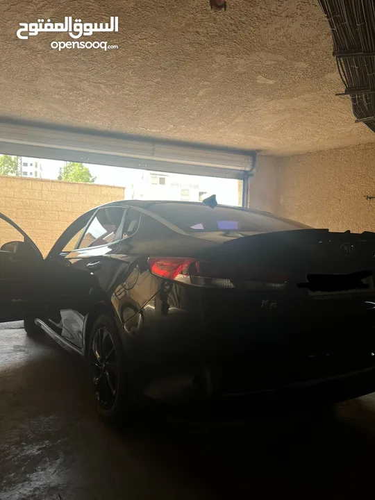 Kia k5 للبيع بلون اسود مميز وفحص مميز ، يد اولى!