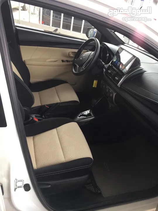 Toyota Yaris هاتشباك 2015 -للبيع بحالة الوكالة