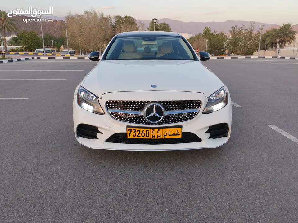 مرسيدس بنز C300 ///AMG 2017[تصدير وتسجيل جديد] ممشى بسيط جدا دفريشن اصل جميع ايرباجات السياره سليمه.