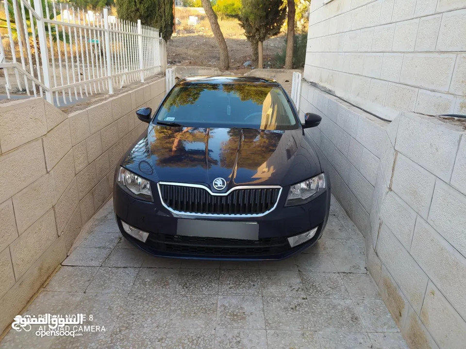 سيارة سكودا اوكتافيا 2015 اصل عمومي خالية من الحوادث بحالة جيدا