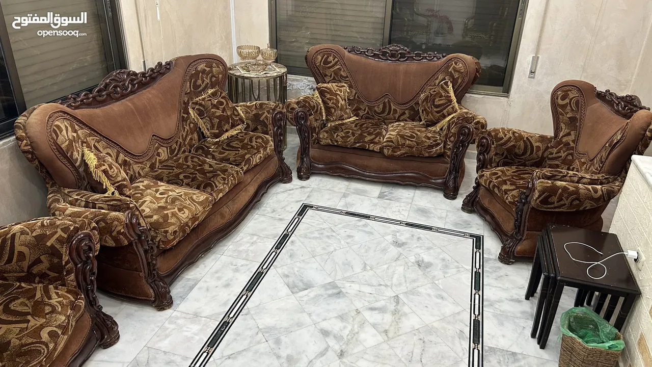 كنب مع كرسين