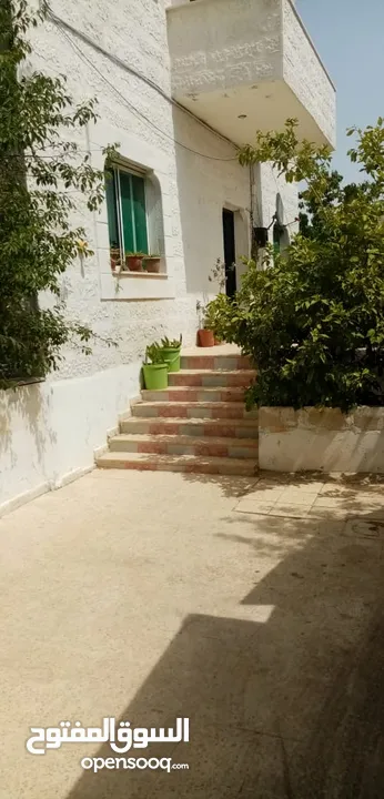 بيت طابق ارضي مستقل للبيع في مدينه السلط  البحيره