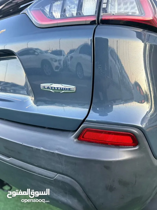 جيب شيروكي ليمتد 2019 رمادي  JEEP CHEROKEE LIMETED 2019