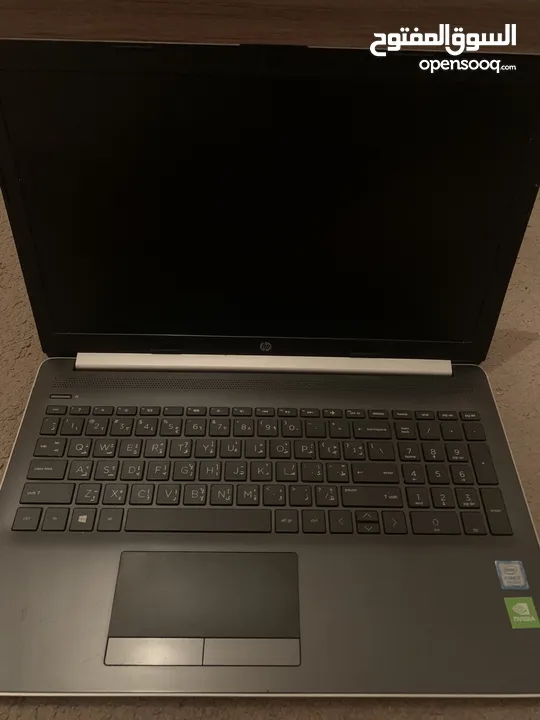 لابتوب hp 15-da 1xxx 
استعمال نظيف جميع المواصفات موجودة فصورة 
لابتوب ممتاز للبرمجة وطلاب .