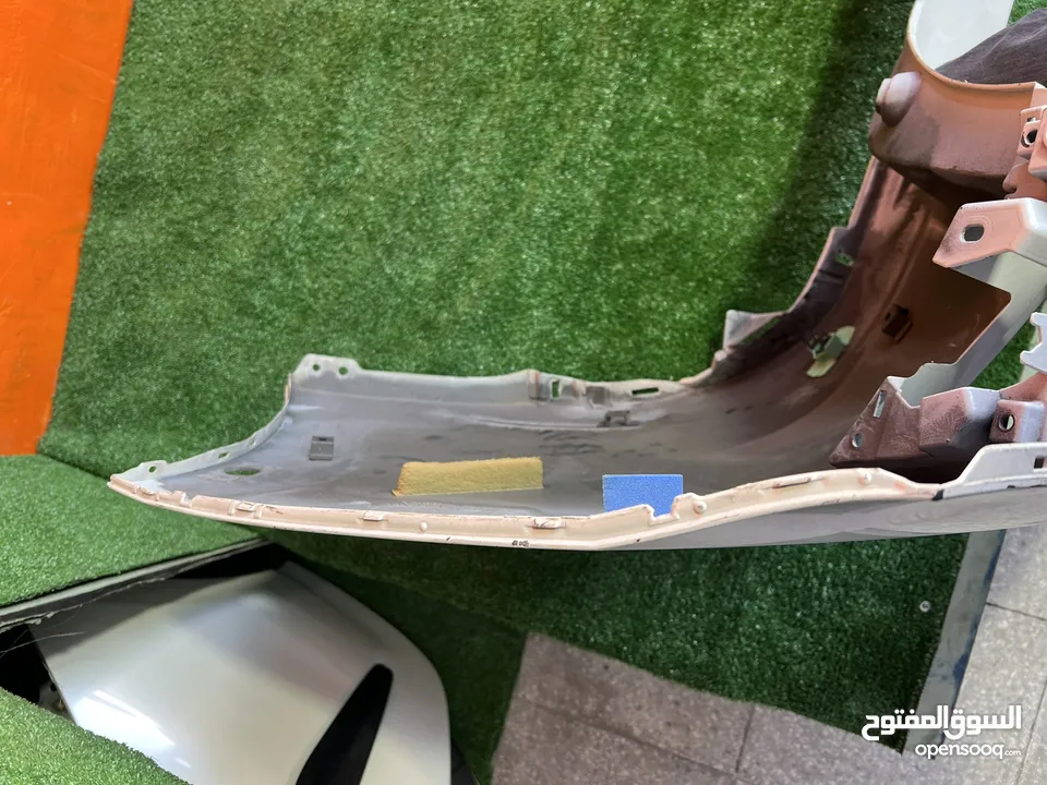طمبون خلفي تويوتا بريوس 2019-2022 Toyota  متوفر عدد من طمبونات و عدة الوان Prius  تويوتا2019-2022