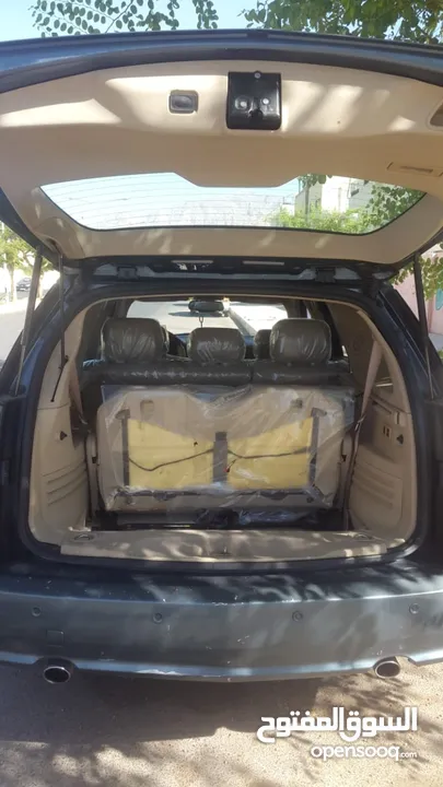 سيارة كاديلاك نوع SRX موديل 2006 بحالة جيدة جداً تتميز بداخلية نظيفة جداً