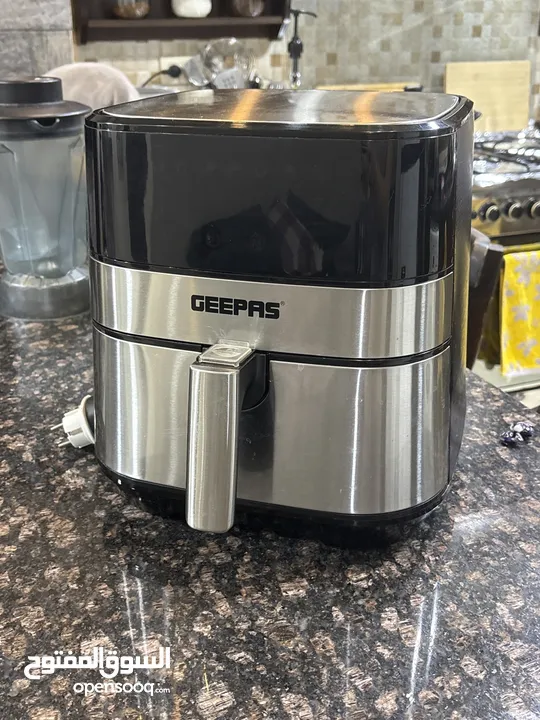 Geepas digital air fryer /model No. GAF37510