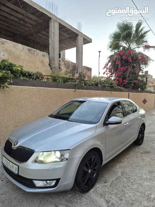 اوكتافيا 2015 ترخيص 2015 مطور 1600 ديزل  كير عادي