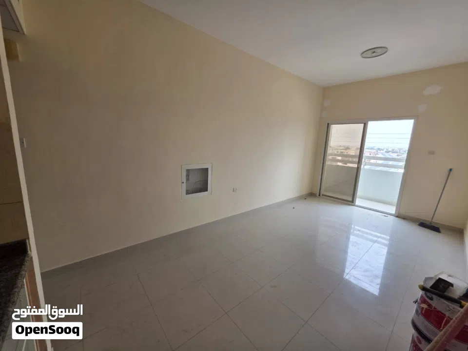 اقل اللاسعار في عجما استديو ببلكونه بالحميديه