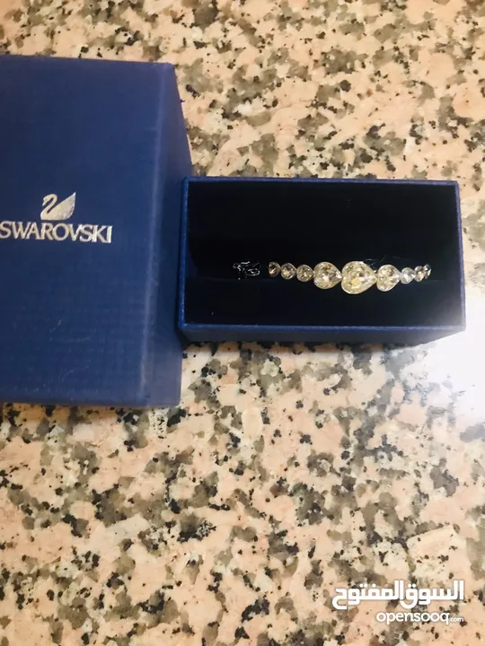 سوارة swarovski البيع