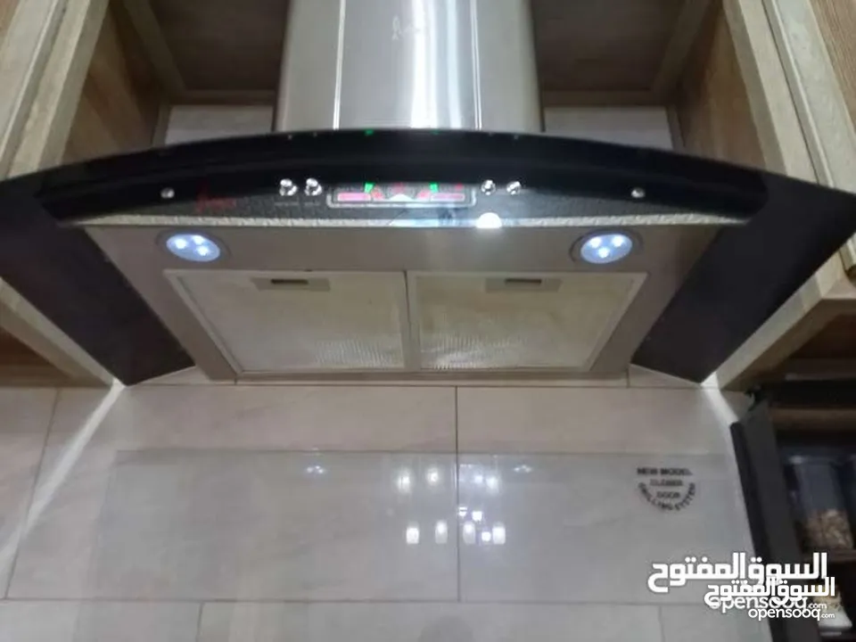 فرن مع شفاط