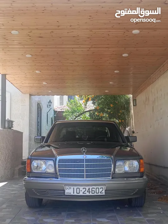 MERCEDES-BENZ W126 300SE 1990