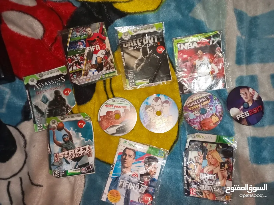 Xbox 360 in good quality with alot of cds