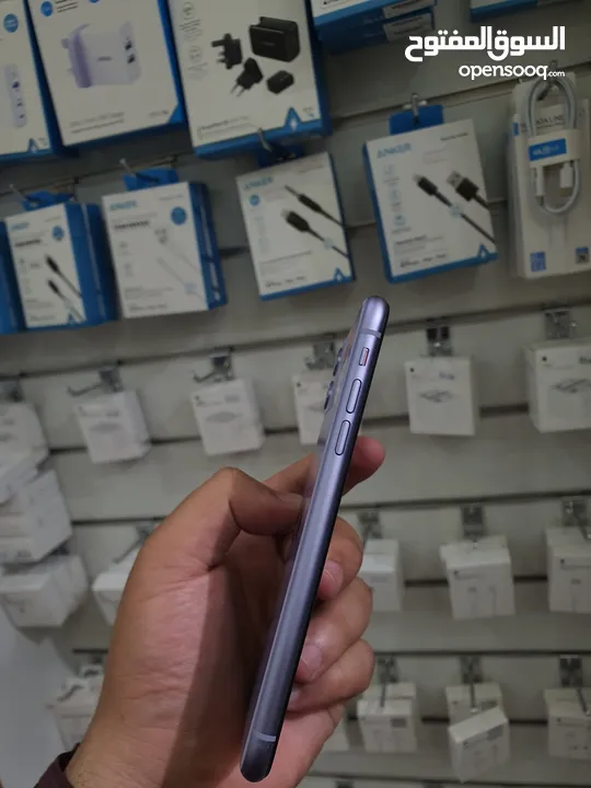 عرض خااص : iPhone 11 64gb هواتف بحالة الوكالة مع كرتونة و جميع ملحقاتة بأقل سعر