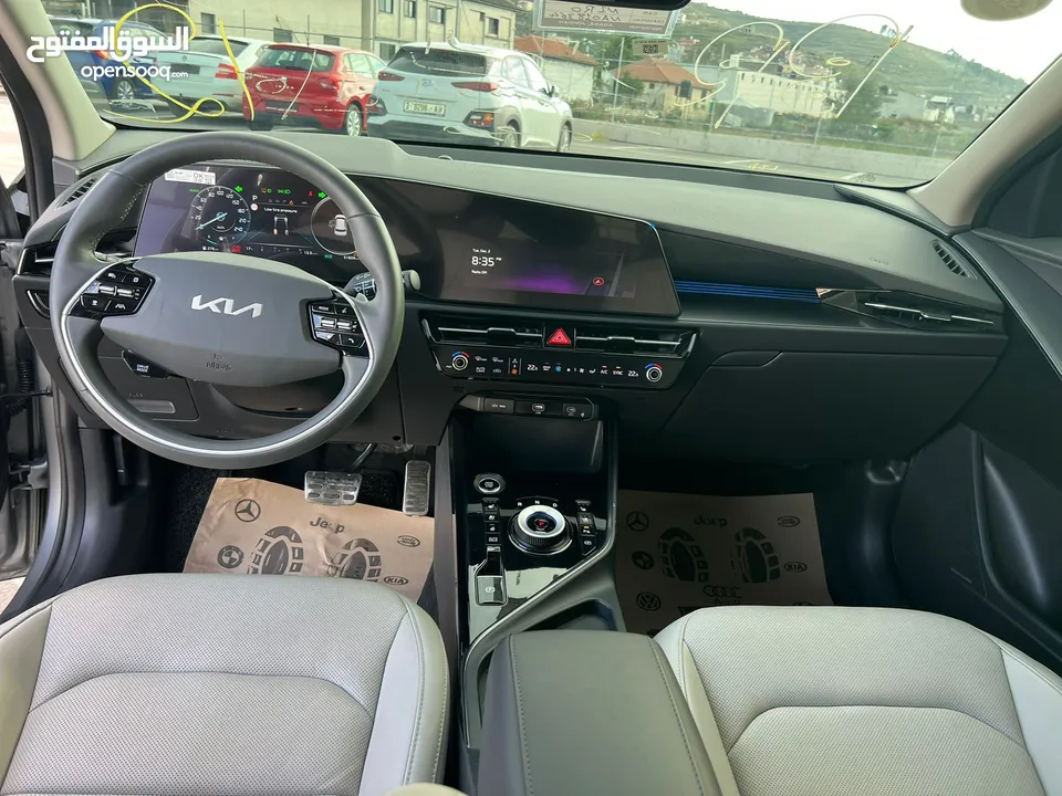 كايا نيرو هايبرد (بنزين+كهرباء ) فل الفل فتحة سقف لون مميز اضافات مميزة /2022 جناح اسود