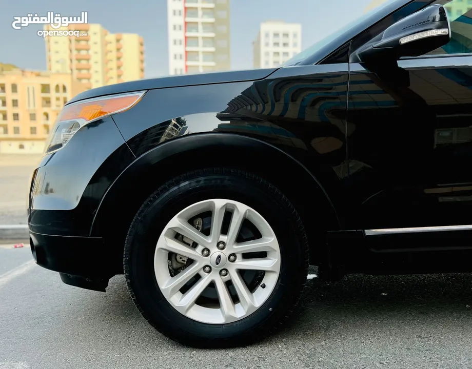 A Clean And Amazing FORD EXPLORER 2014 BLACK FULL OPTIONS XLT GCC SPECS