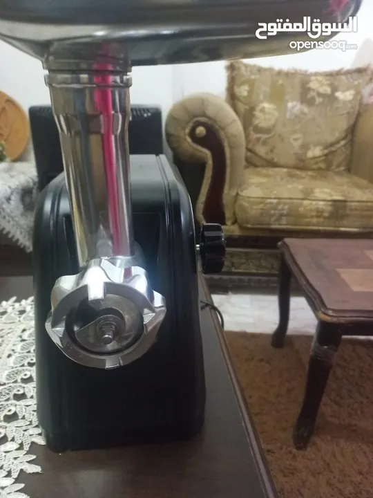 فرامة لحمة مستعمل شبه جديد   اشي فخم اقسم بالله