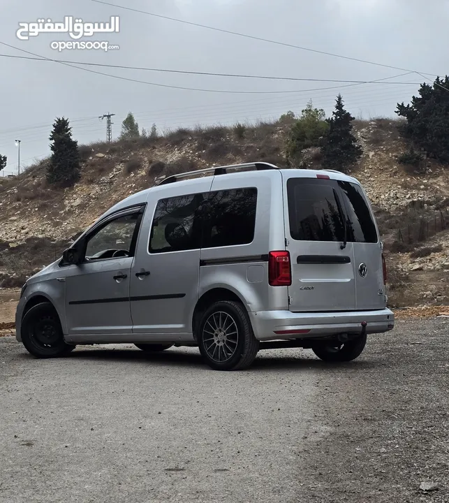 كادي 2016 - 7 مقاعد - ماطور 2000 ديزل - إمكانيه التقسيط بسعر مميز جداً - فحص ممتاز - رام الله