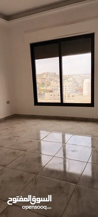 شقة أرضية مميزة مع تراس خارجي واسع للبيع في شفا بدران