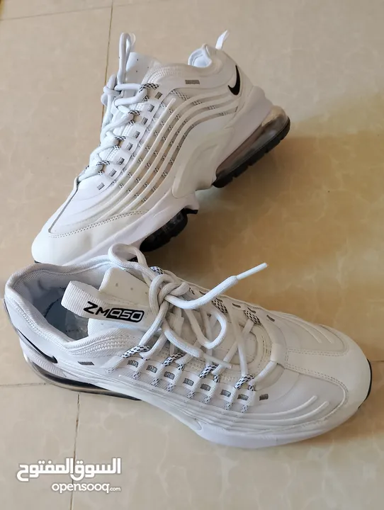 حذائين   NIKE  اصليات بحال الوكاله وارد أروبي لساتهم جداد