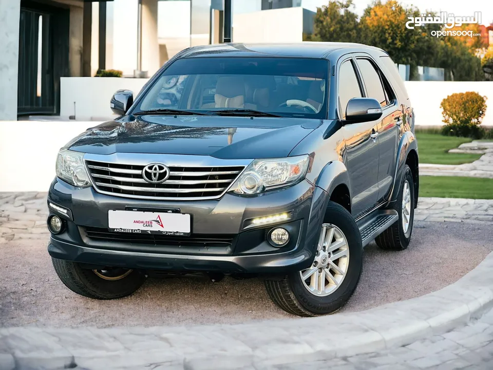 AED 1,370 PM  TOYOTA FORTUNER  2.7L I4  GCC  2015  ORIGNAL PAINT  0% DOWNPAYMENT