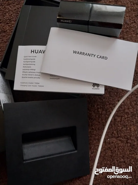 HUAWEI Freebuds lipstick  سماعات احمر الشفاه من هواوي