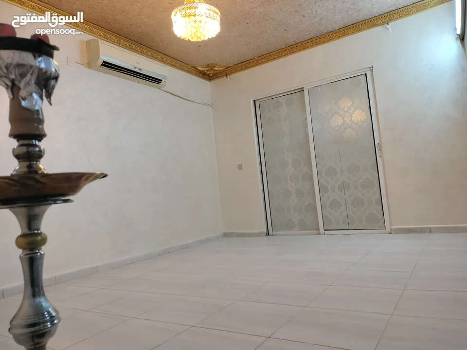 شقه للبيع في العقبة منطقة الشامية