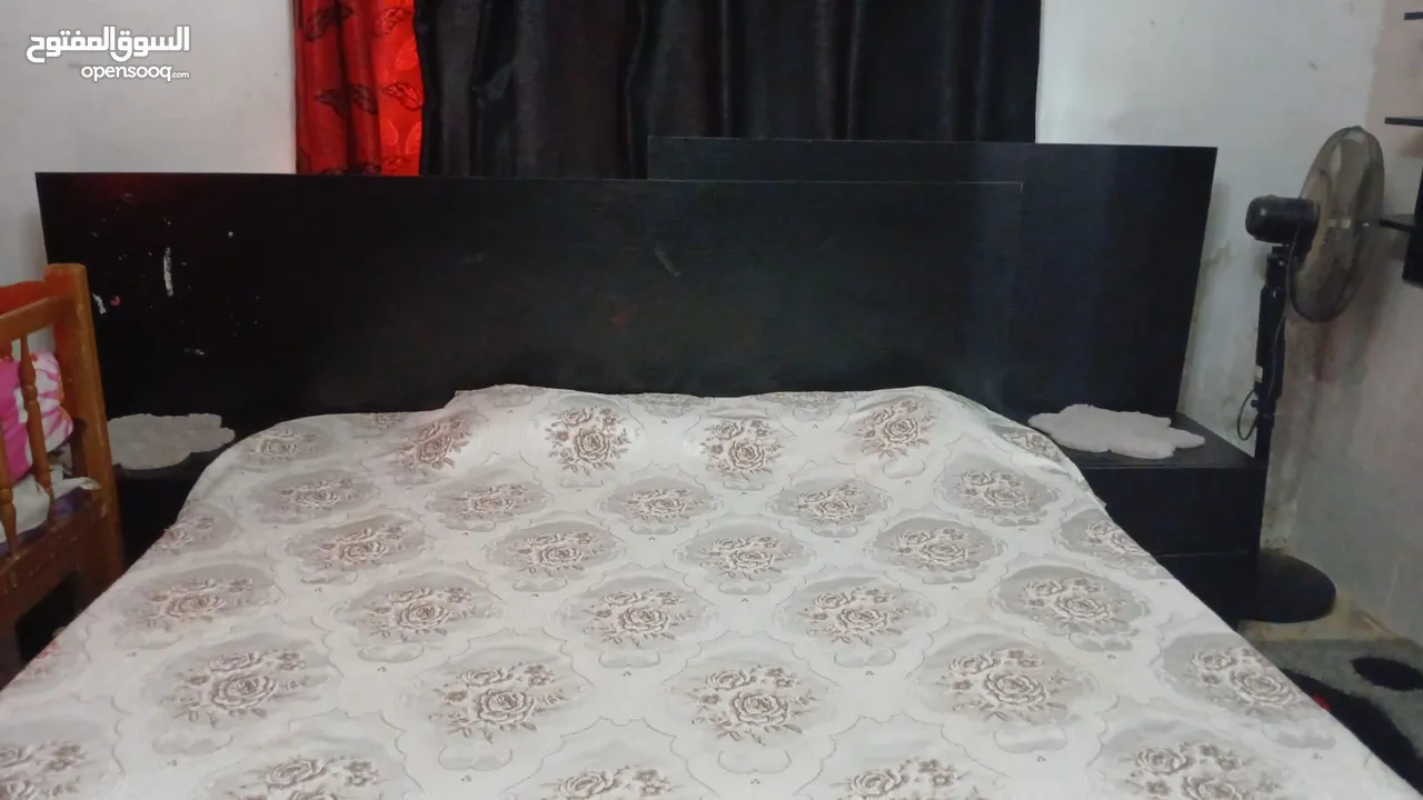 غرفه نوم للبيع بحاله جيده مع فرشه