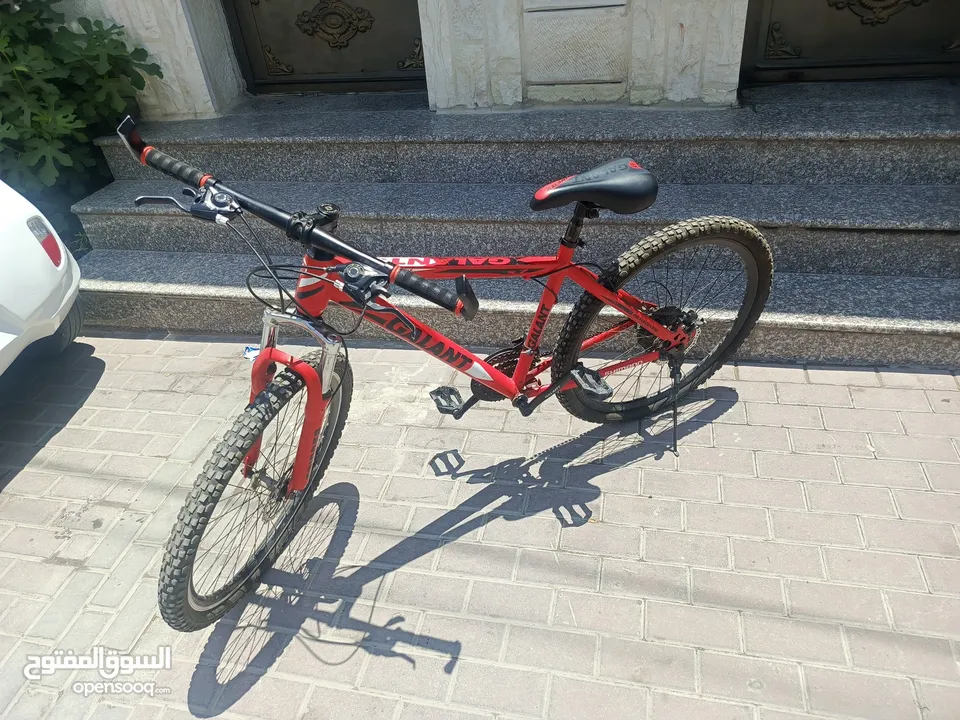 بسكليت امريكي  نوعية GALANT اصدار شيمانو للبيع بحالة الوكالة قابل للتفاوض