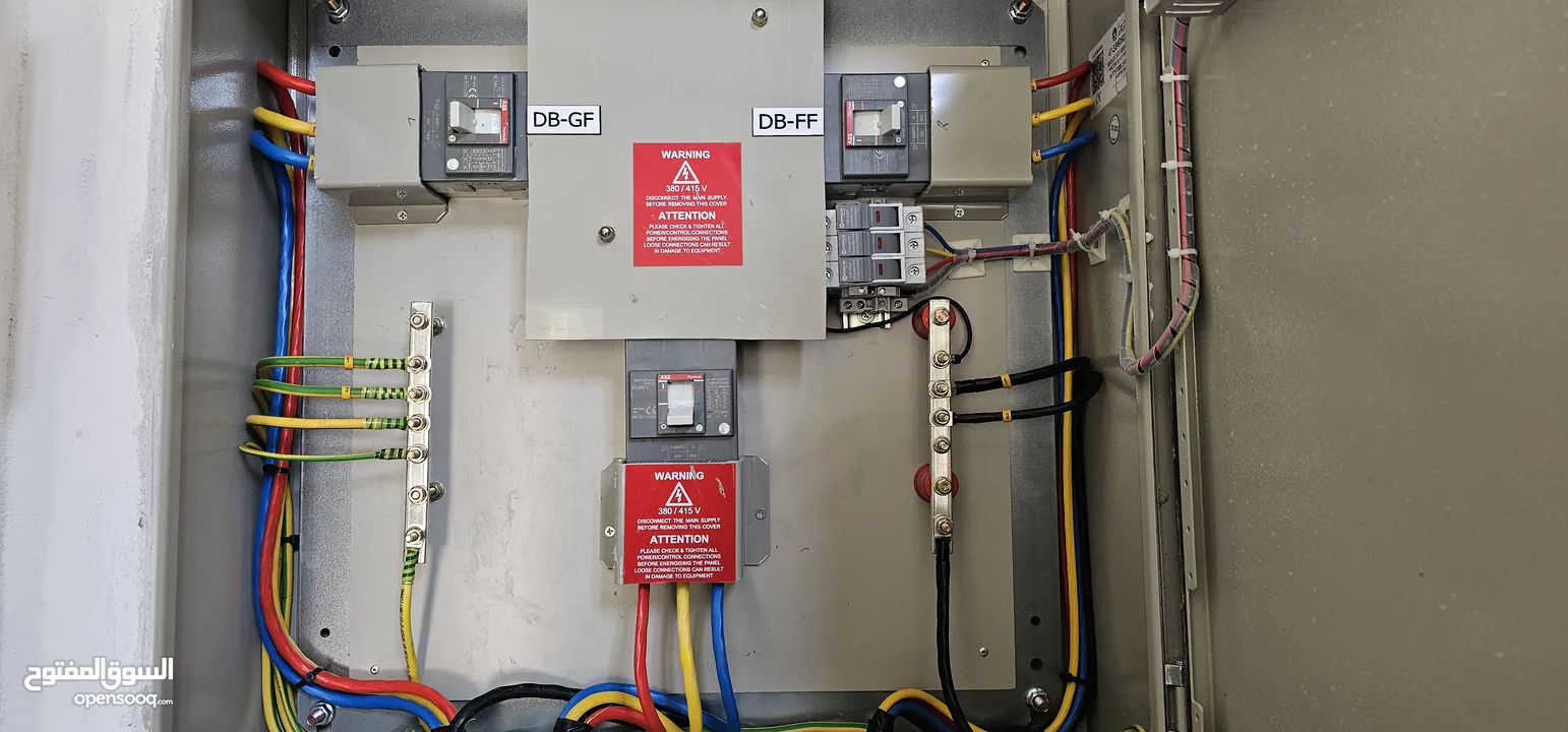 الصيانة العامة صيانة وتركيب مكيفات صيانة كهرباء منزلية وتركيب لوحات توزيع تركيب كاميرات منزلية