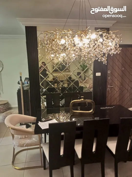 وتركيب السيكوريت والشور بوكس وجميع أعمال الزجاج والألمنيوم بجودة عالية"