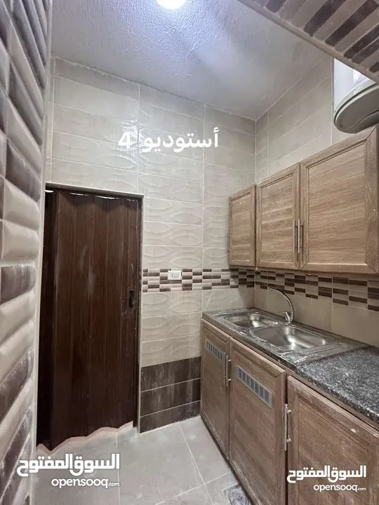 شقة فارغة للايجار في شارع الجامعة 160