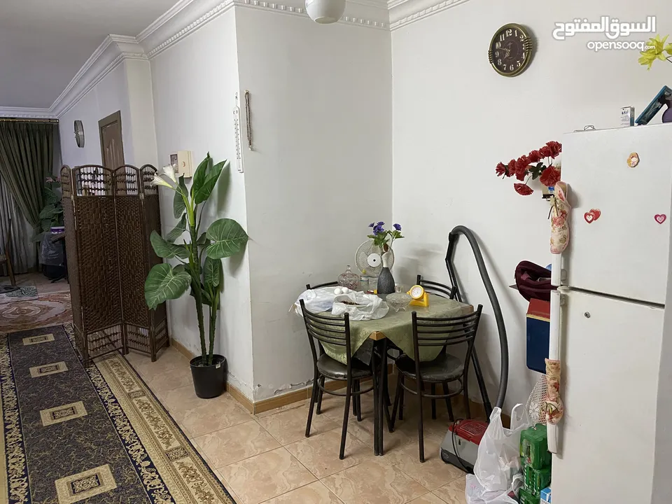 شقة ارضية للبيع بجبل الحسين ، شارع يافا ، عمارة 82 ، شقة 1 مع ترس وكراج سيارة