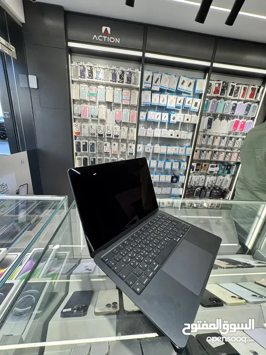 MACBOOK AIR M3 13 INCH UESD 16RAM 256GB