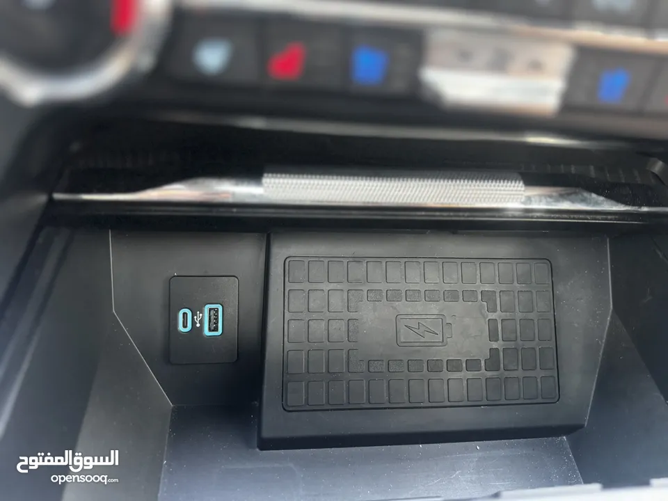 ford f150 platinum 2022 hybrid 3500 cc powerboost  بلاتينيوم لون كحلي و داخلية مميزة لون كاميل