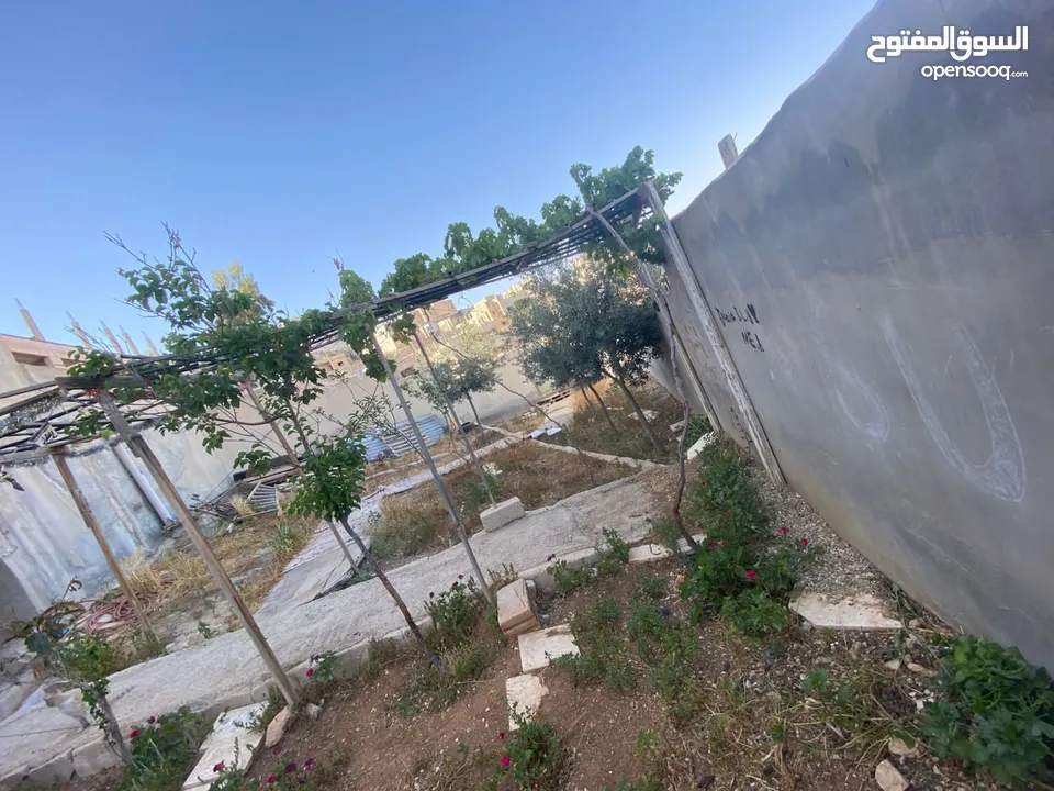 بيت مستقل للبيع في حي المغيرات